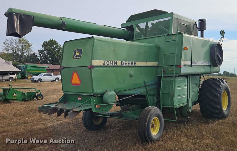 image for item EB8270 1979 John Deere 6620 combine