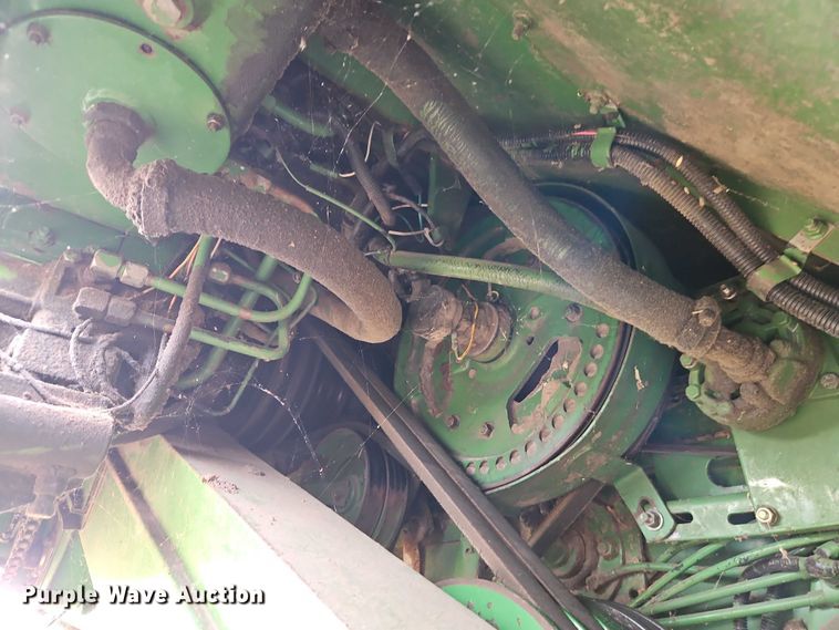 image for item EB8270 1979 John Deere 6620 combine