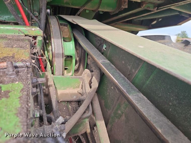 image for item EB8270 1979 John Deere 6620 combine