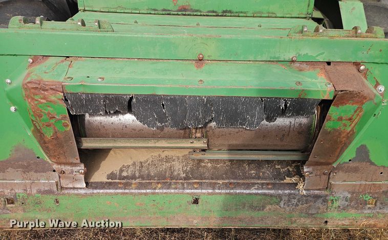 image for item EB8270 1979 John Deere 6620 combine