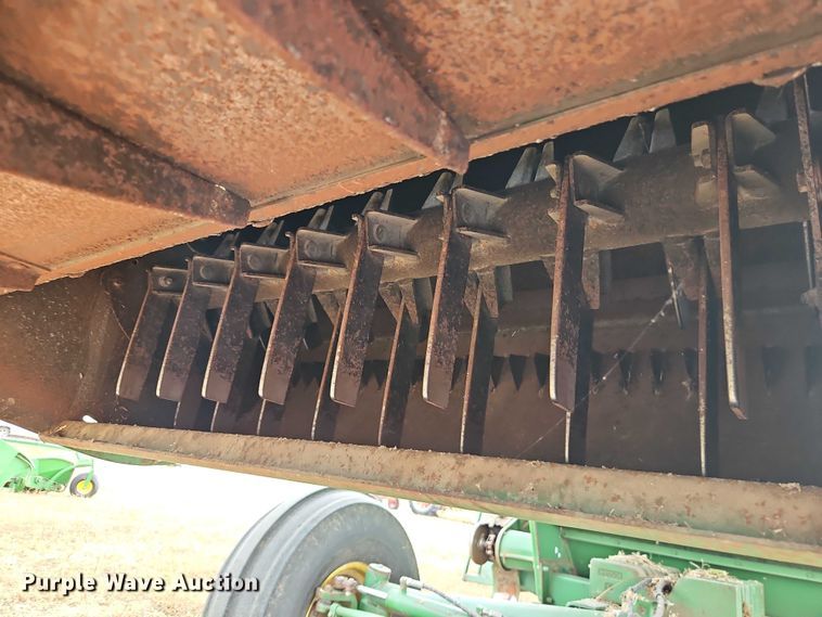 image for item EB8270 1979 John Deere 6620 combine