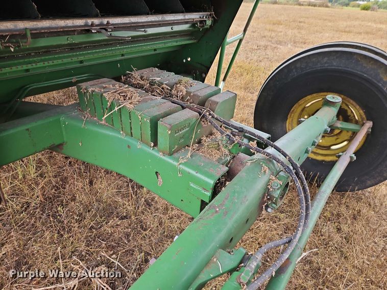 image for item EB8270 1979 John Deere 6620 combine