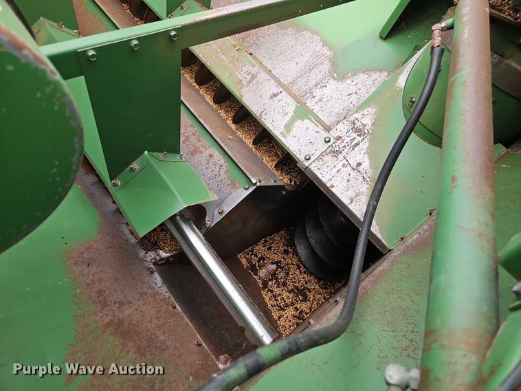 image for item EB8270 1979 John Deere 6620 combine