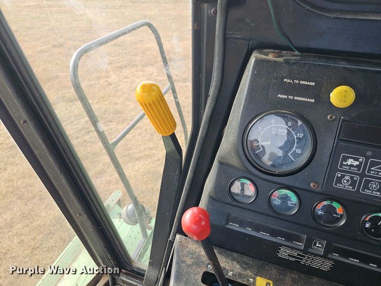 image for item EB8270 1979 John Deere 6620 combine