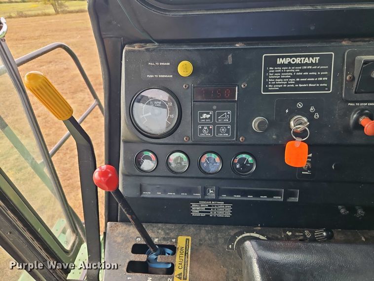 image for item EB8270 1979 John Deere 6620 combine