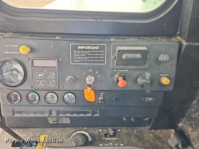 image for item EB8270 1979 John Deere 6620 combine