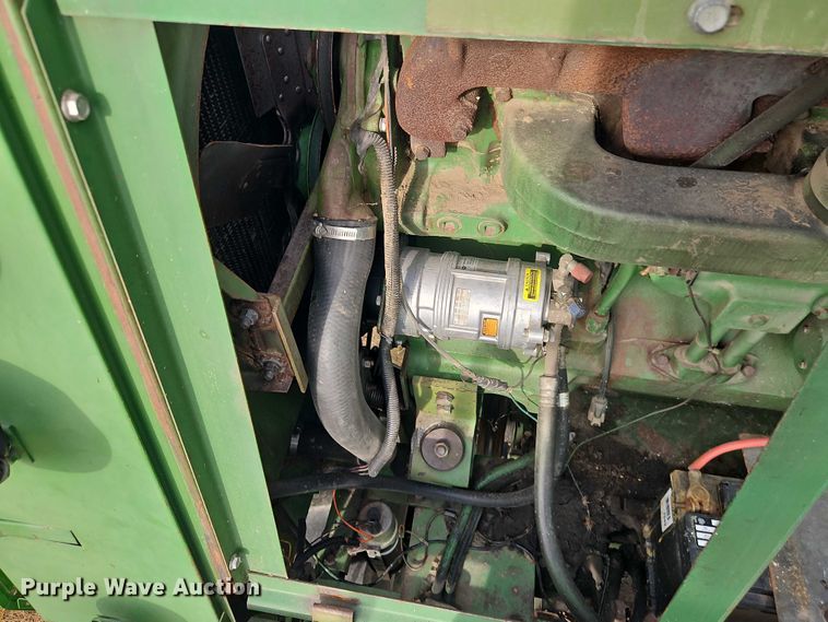 image for item EB8270 1979 John Deere 6620 combine
