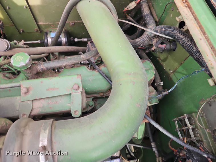 image for item EB8270 1979 John Deere 6620 combine