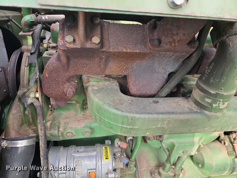 image for item EB8270 1979 John Deere 6620 combine