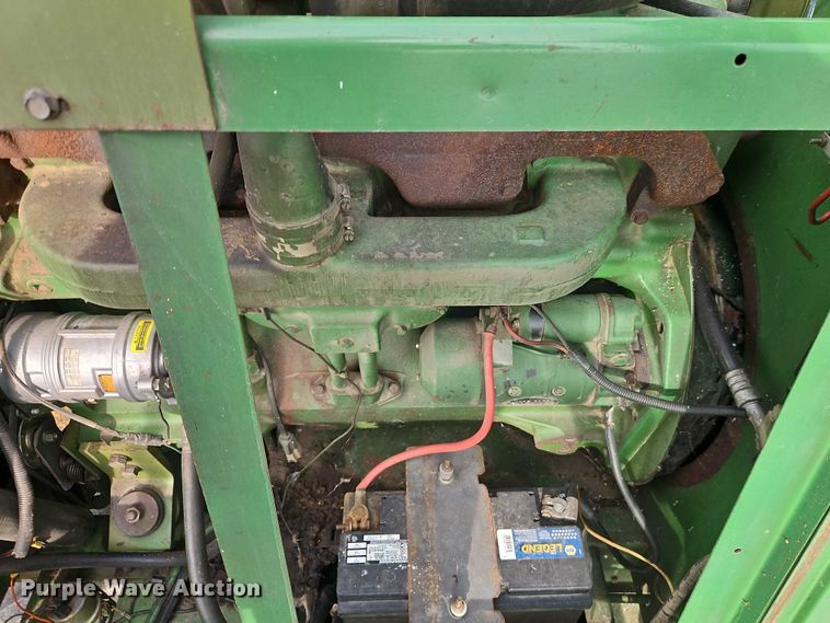 image for item EB8270 1979 John Deere 6620 combine