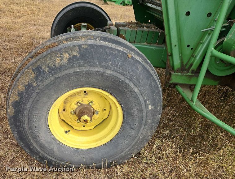 image for item EB8270 1979 John Deere 6620 combine