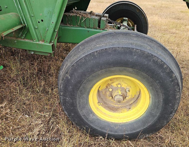 image for item EB8270 1979 John Deere 6620 combine