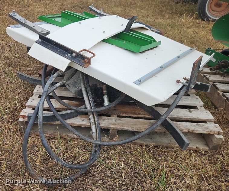 image for item EB8270 1979 John Deere 6620 combine