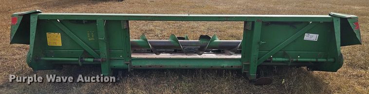 image for item EB8272 John Deere 643 corn head