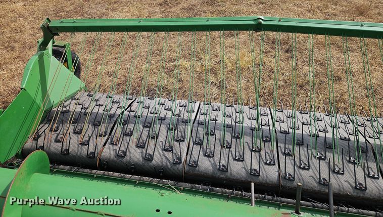 image for item EB8275 John Deere 912 pickup head