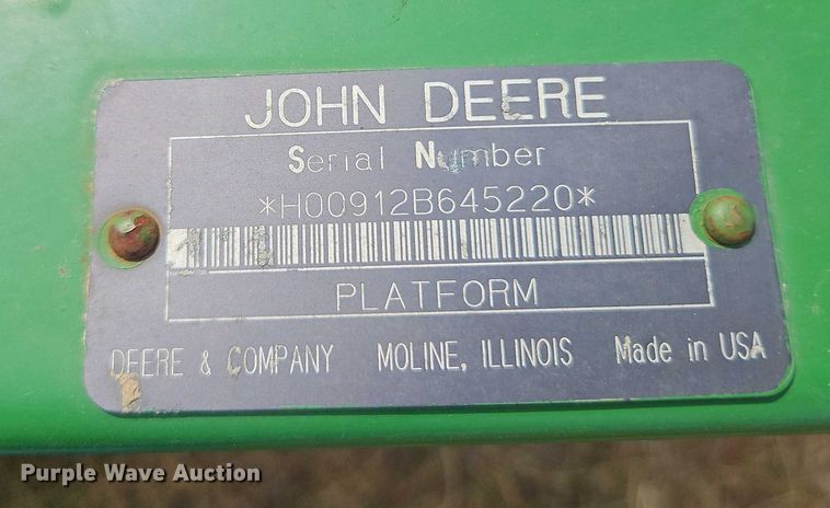 image for item EB8275 John Deere 912 pickup head
