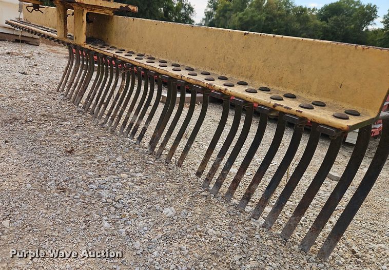 image for item EB8306 Williams Ag Group AR-72 landscape rake