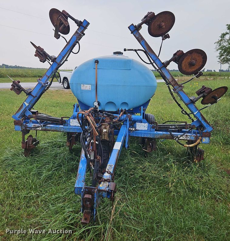 image for item EB8321 Case 2800 liquid fertilizer applicator