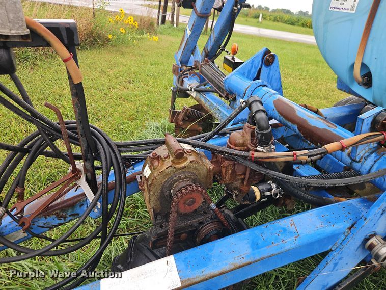 image for item EB8321 Case 2800 liquid fertilizer applicator