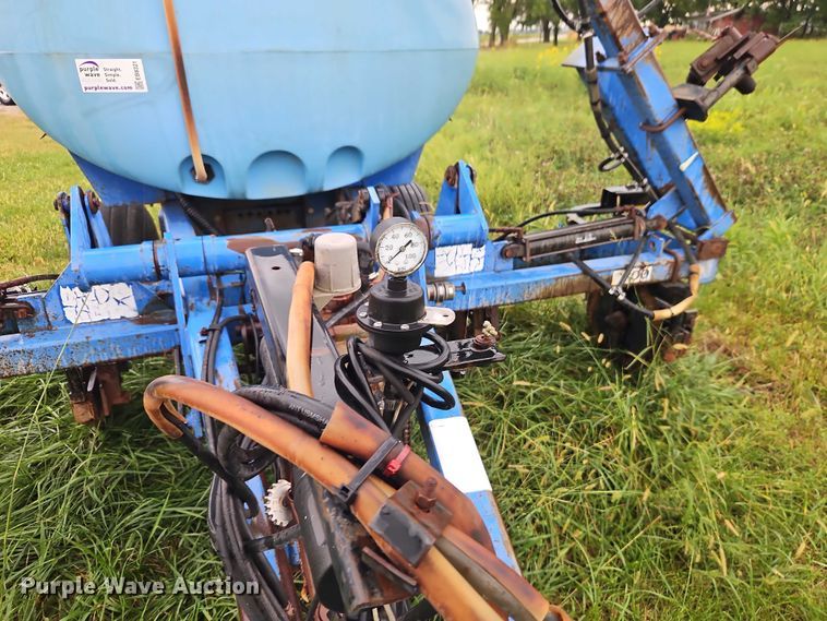 image for item EB8321 Case 2800 liquid fertilizer applicator