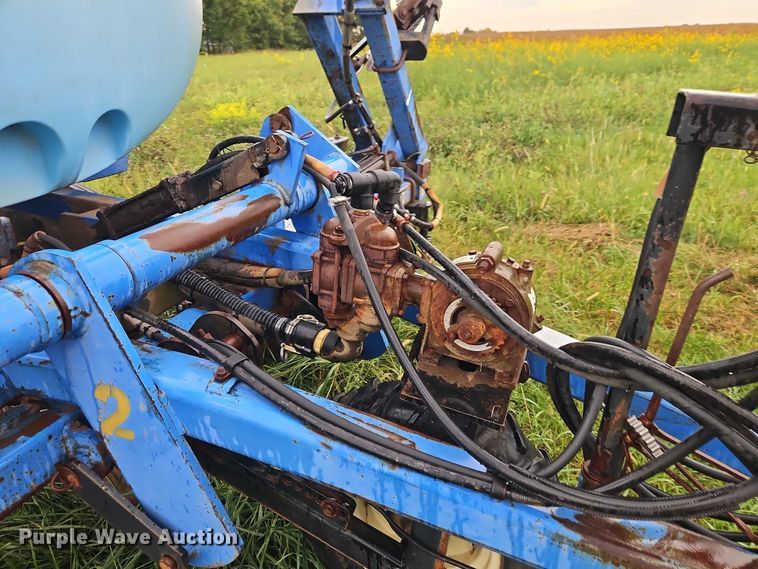 image for item EB8321 Case 2800 liquid fertilizer applicator