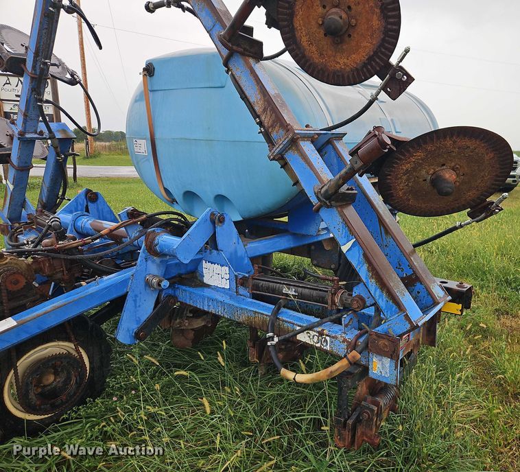 image for item EB8321 Case 2800 liquid fertilizer applicator