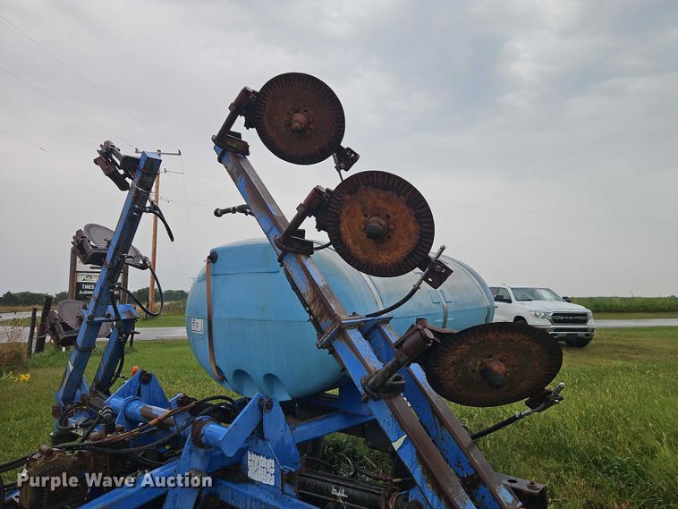 image for item EB8321 Case 2800 liquid fertilizer applicator