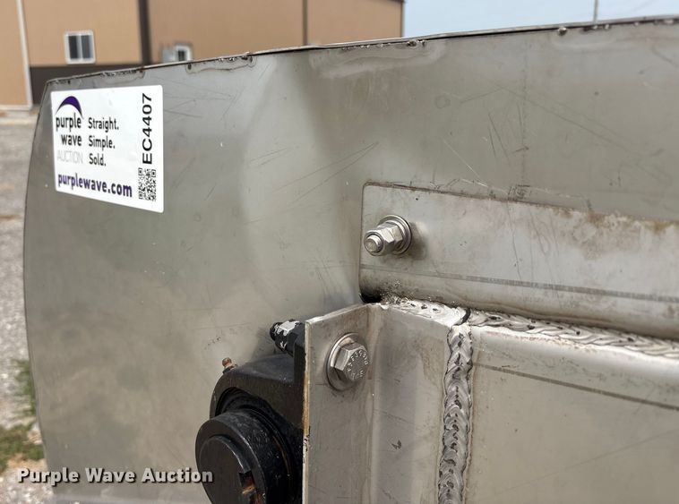 image for item EC4407 Adams BLO-24-54 fertilizer conveyor