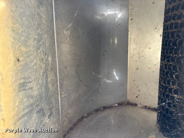 image for item EC4407 Adams BLO-24-54 fertilizer conveyor