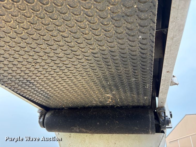 image for item EC4407 Adams BLO-24-54 fertilizer conveyor