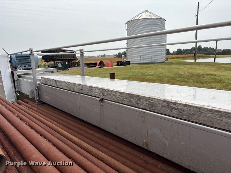 image for item EC4407 Adams BLO-24-54 fertilizer conveyor