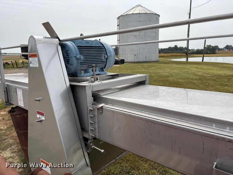image for item EC4407 Adams BLO-24-54 fertilizer conveyor