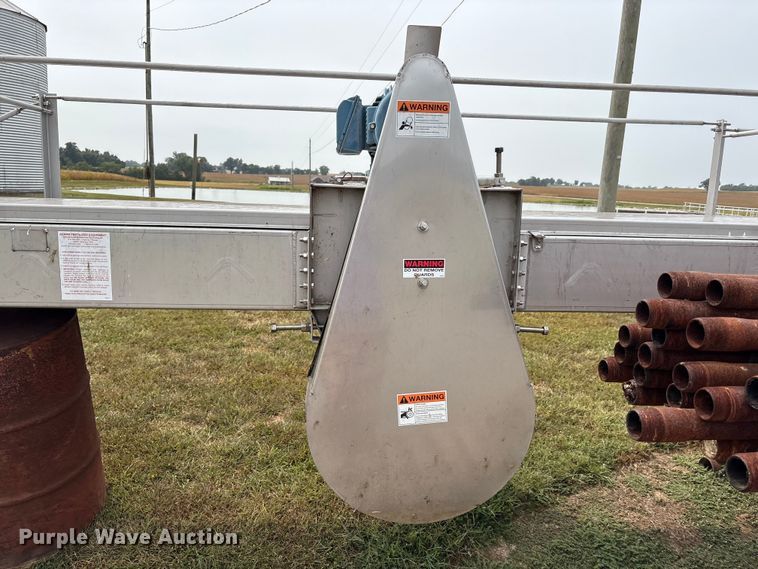 image for item EC4407 Adams BLO-24-54 fertilizer conveyor