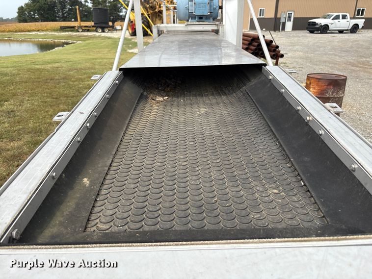 image for item EC4407 Adams BLO-24-54 fertilizer conveyor