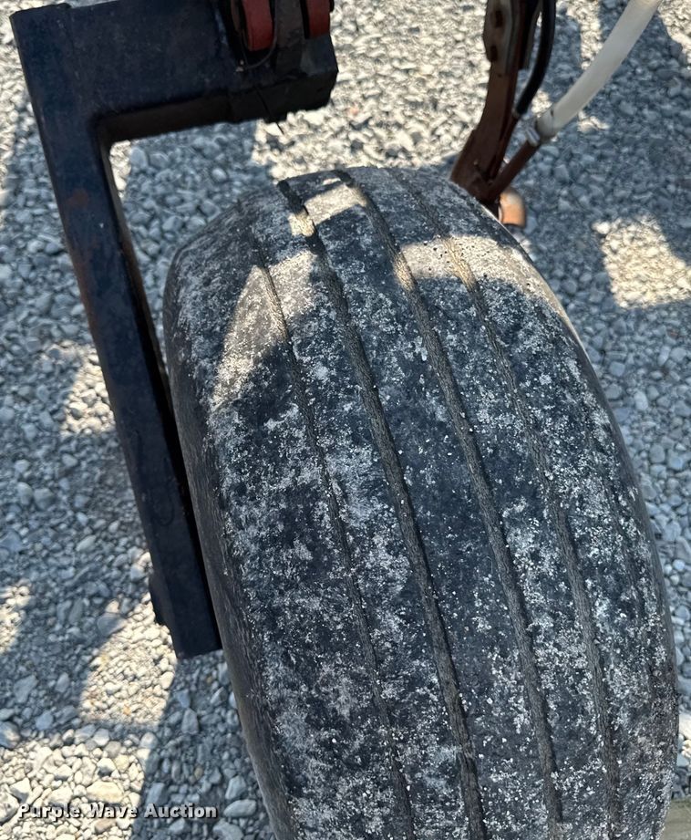 image for item ED1505 DMI 3200 NH3 applicator