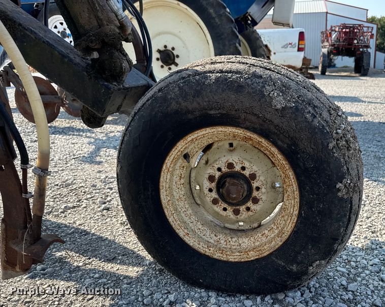 image for item ED1505 DMI 3200 NH3 applicator