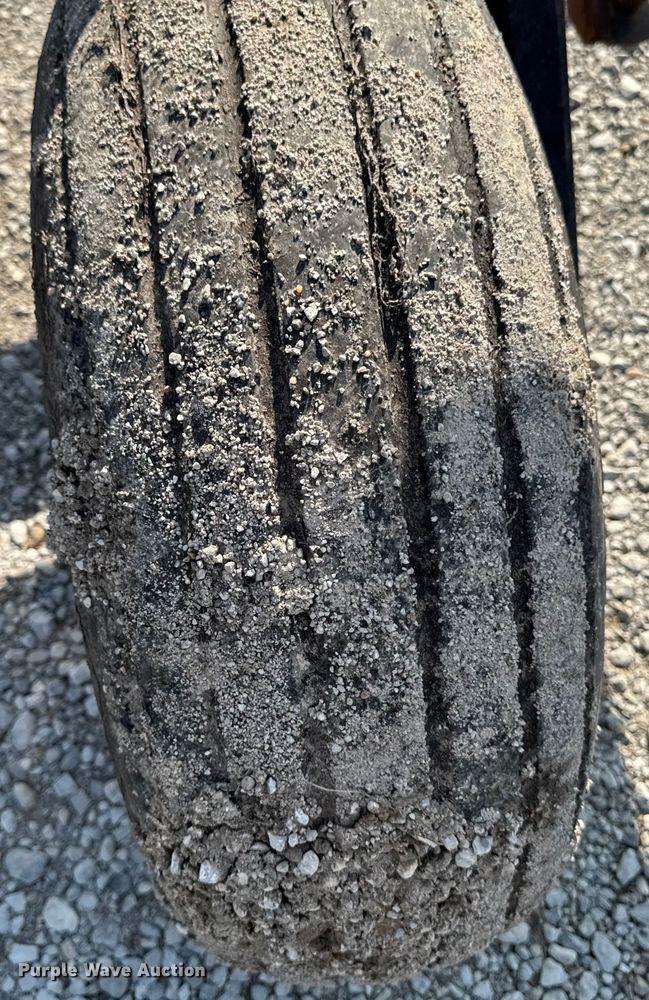 image for item ED1505 DMI 3200 NH3 applicator