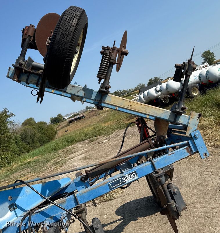 image for item ED1515 DMI 3200 NH3 applicator