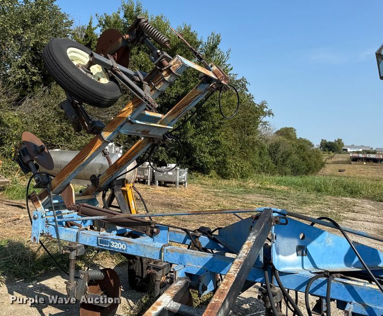 image for item ED1515 DMI 3200 NH3 applicator