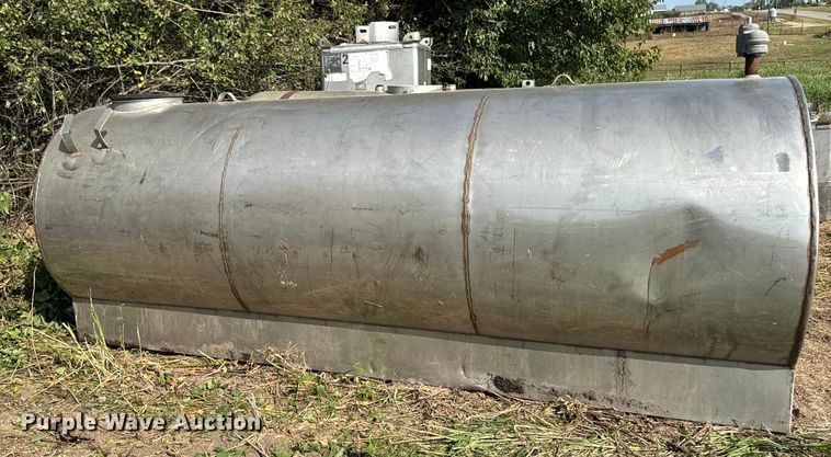 image for item ED1516 (7) stainless steel tanks