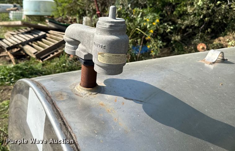 image for item ED1516 (7) stainless steel tanks