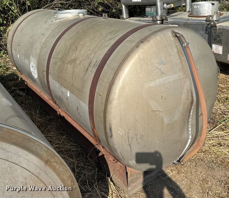 image for item ED1516 (7) stainless steel tanks