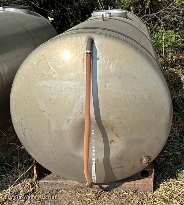 image for item ED1516 (7) stainless steel tanks