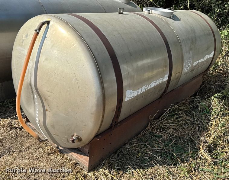 image for item ED1516 (7) stainless steel tanks