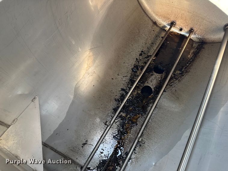 image for item ED1516 (7) stainless steel tanks