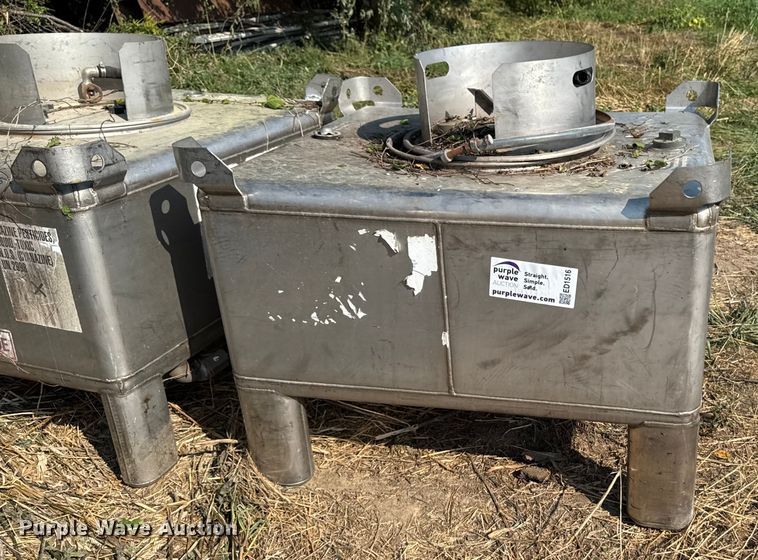 image for item ED1516 (7) stainless steel tanks
