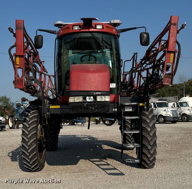 image for item ED1518 2011 Case 4420 Patriot sprayer