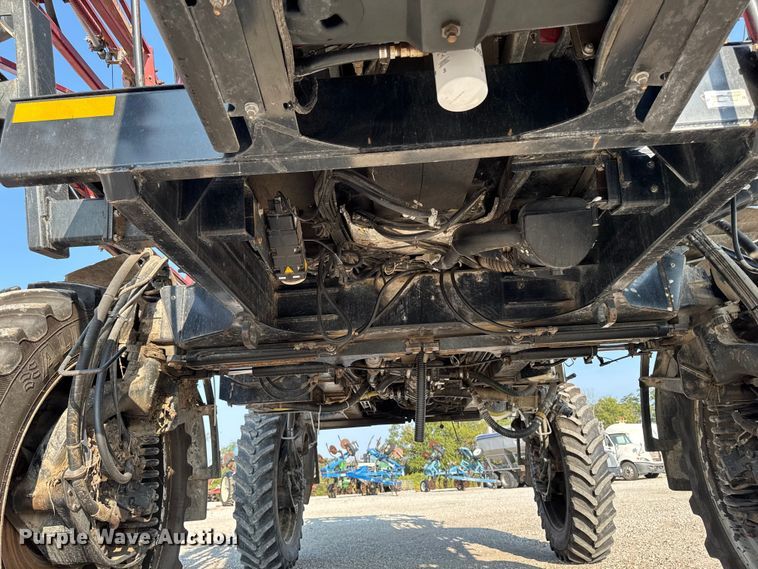 image for item ED1518 2011 Case 4420 Patriot sprayer