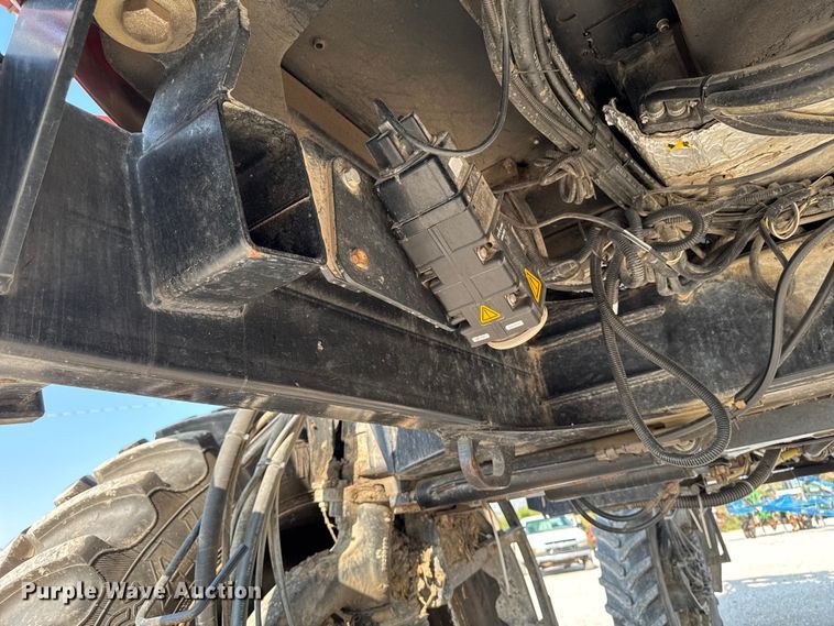 image for item ED1518 2011 Case 4420 Patriot sprayer