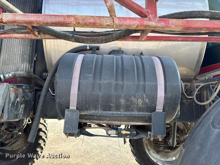 image for item ED1518 2011 Case 4420 Patriot sprayer